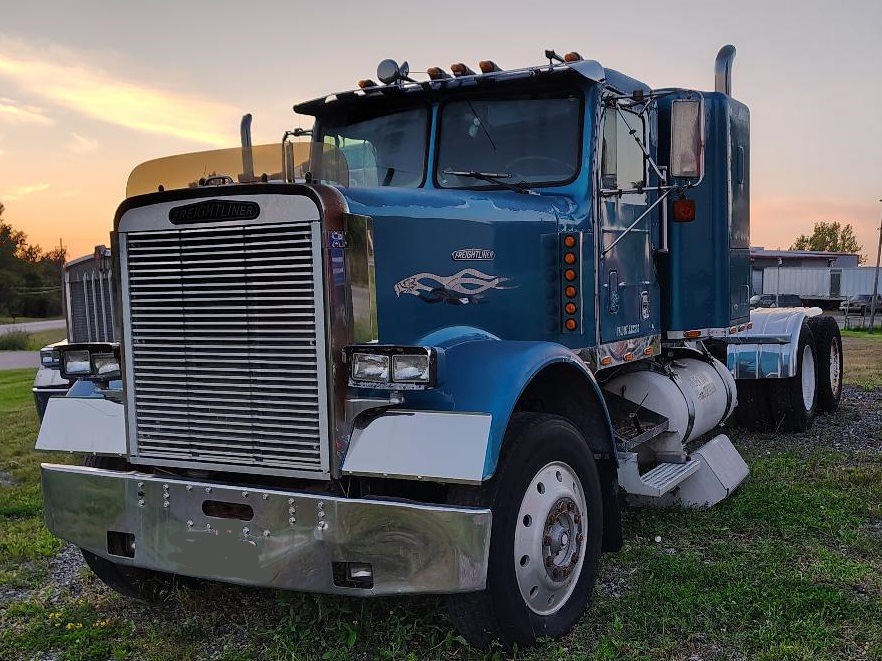 1979 FREIGHTLINER - Image 4